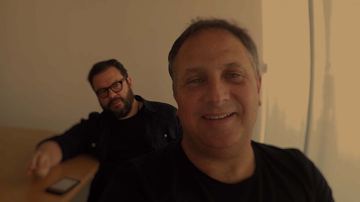 Selfinterview entrevista a LatinSpots.