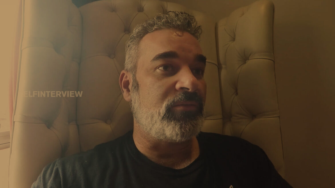 Mike Alfonseca llegó a Selfinterview Minutes.