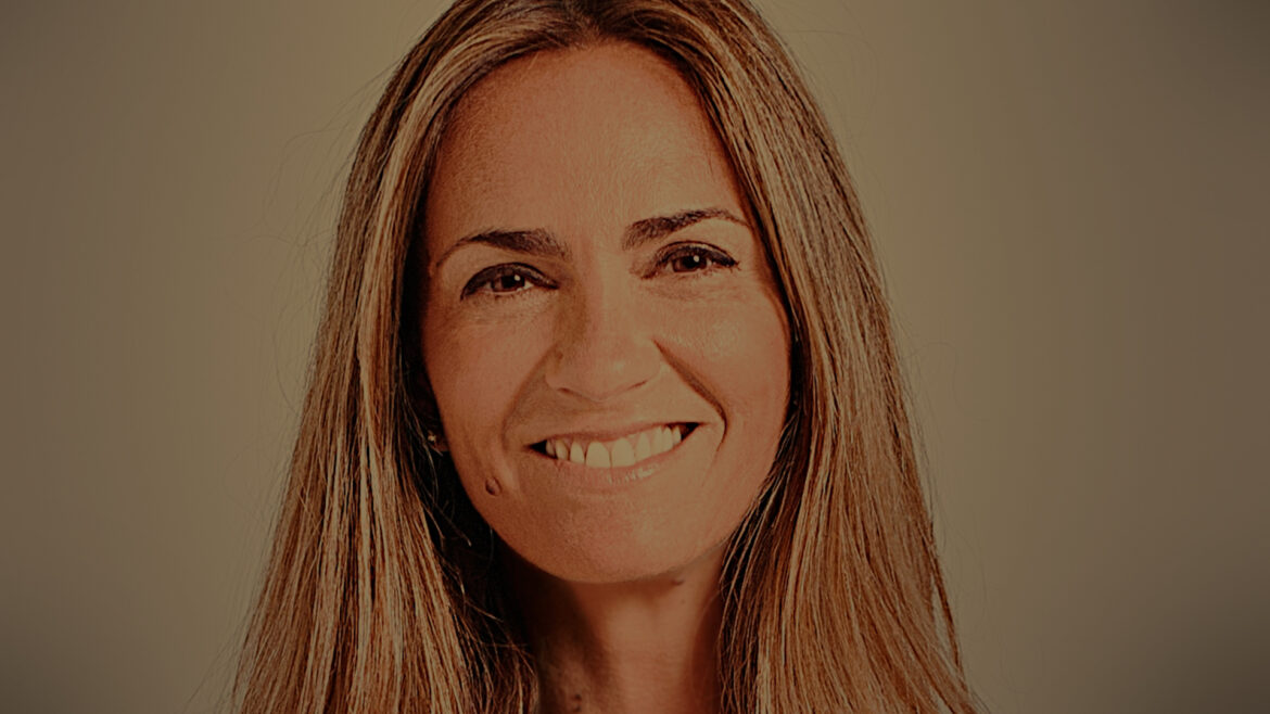 El tríptico: Mujeres Líderes.